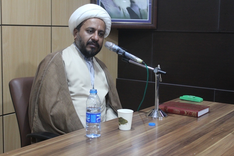 نگاه اسلام و الگوی اسلامی به عنوان الگوی سوم از زن مسلمان یک الگوی مترقی و پیشتاز است نگاه اسلام و الگوی اسلامی به عنوان الگوی سوم از زن مسلمان یک الگوی مترقی و پیشتاز است