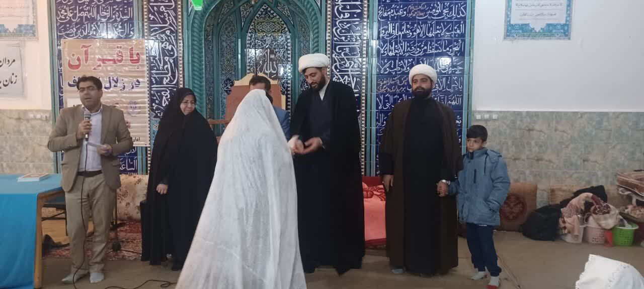 مراسم تجلیل از برندگان مسابقات قرآنی ویژه معتکفین نوجوان در شهرستان دهلران مراسم تجلیل از برندگان مسابقات قرآنی ویژه معتکفین نوجوان در شهرستان دهلران