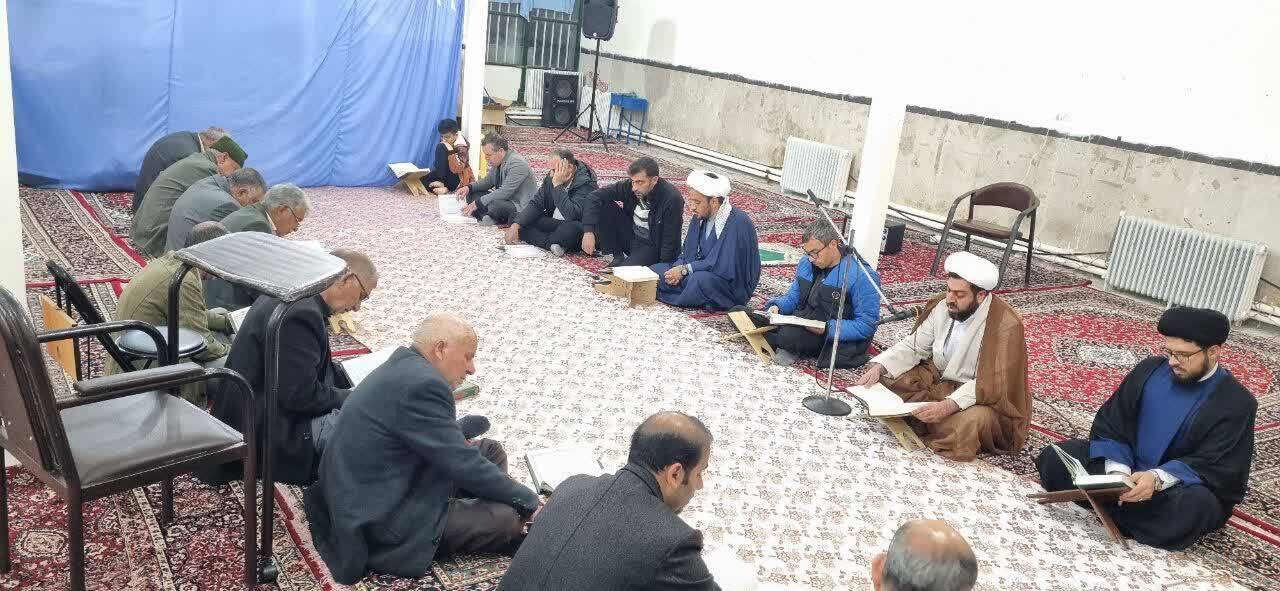 اجرای برنامه جزء خوانی قرآن دربیش ۸ مسجد شهرستان بدره اجرای برنامه جزء خوانی قرآن دربیش ۸ مسجد شهرستان بدره