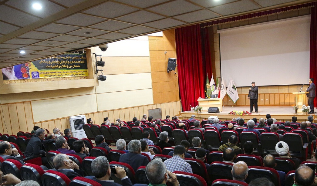 بررسی وقایع غزه با حضور شاعران و مداحان قم بررسی وقایع غزه با حضور شاعران و مداحان قم