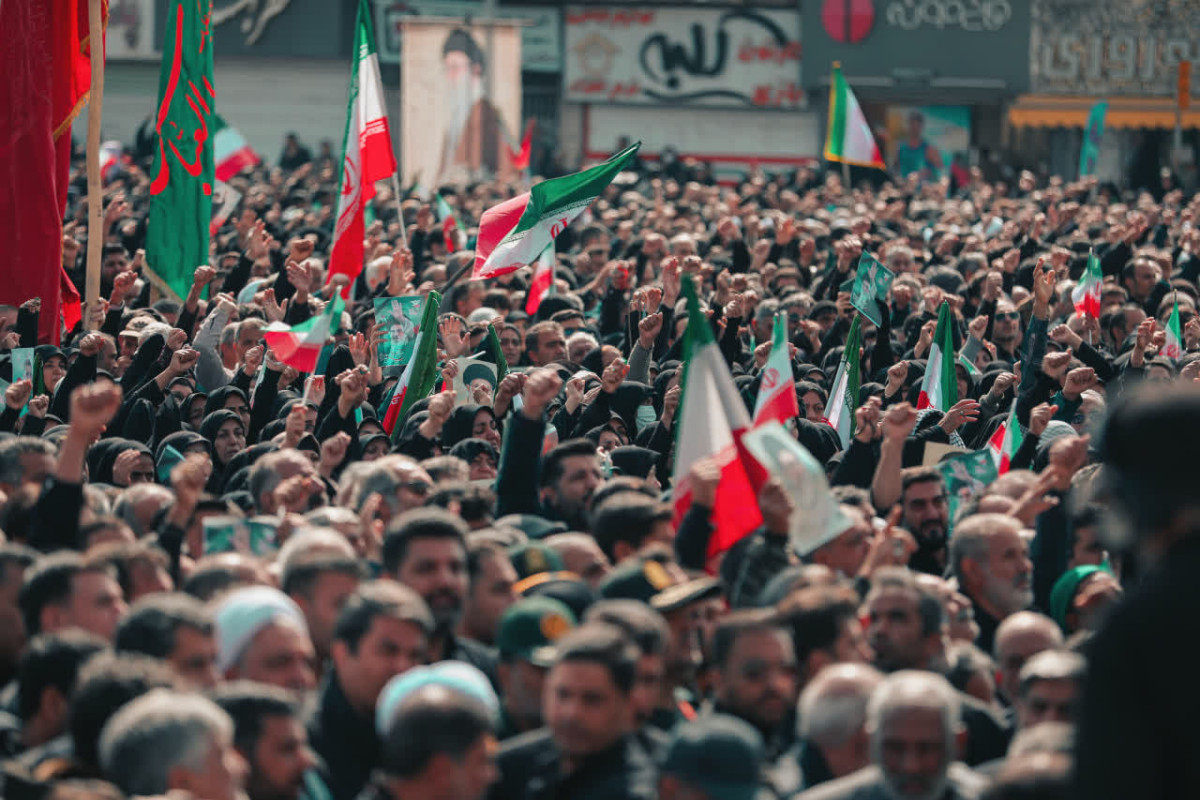 بکشید مارا ملت ما بیدار تر میشود...