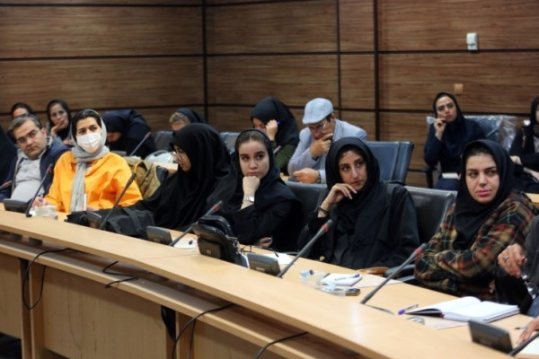 کارگاه آموزشی سواد رسانه درهمدان