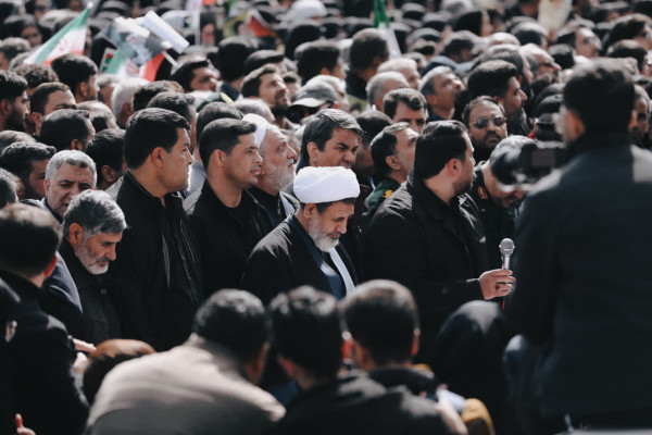 بکشید مارا ملت ما بیدار تر میشود...