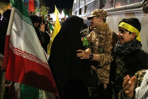کاروان نمادین اعزام به جبهه در همدان