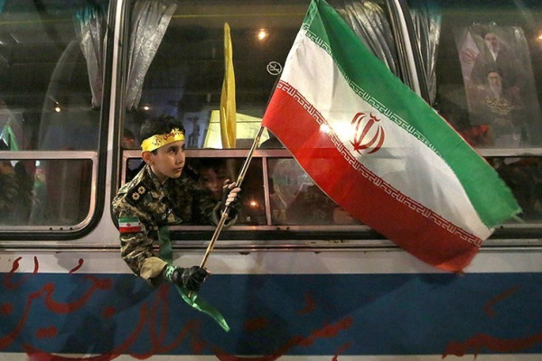 کاروان نمادین اعزام به جبهه در همدان