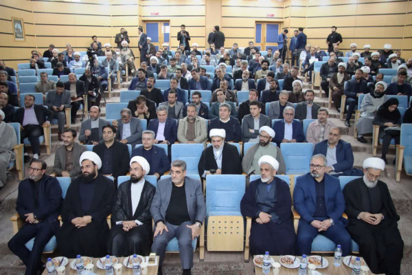 اداره کل تبلیغات اسلامی استان سمنان در اجلاسیه نماز تجلیل شد