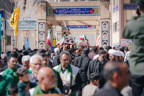 بکشید مارا ملت ما بیدار تر میشود...
